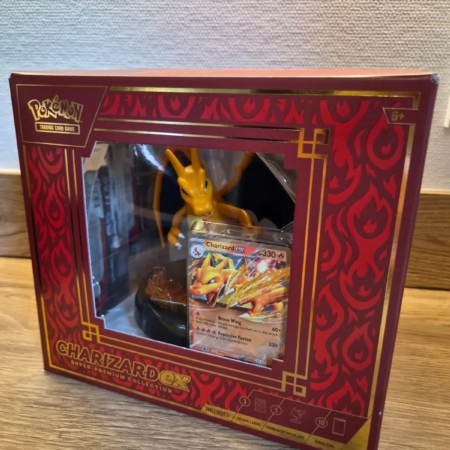Pokémon Charizard ex Super-Premium Collection met Charizard figuur, promo kaarten en booster packs