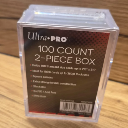 Ultra Pro 100 Count 2-Piece Box voor het veilig opbergen van Pokémon kaarten