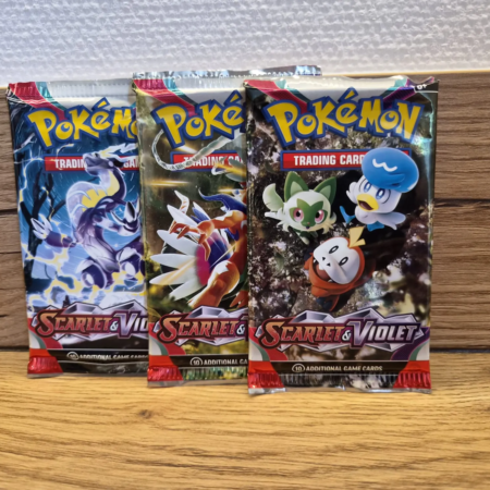 Pokémon Scarlet & Violet booster packs met verschillende artworkvarianten