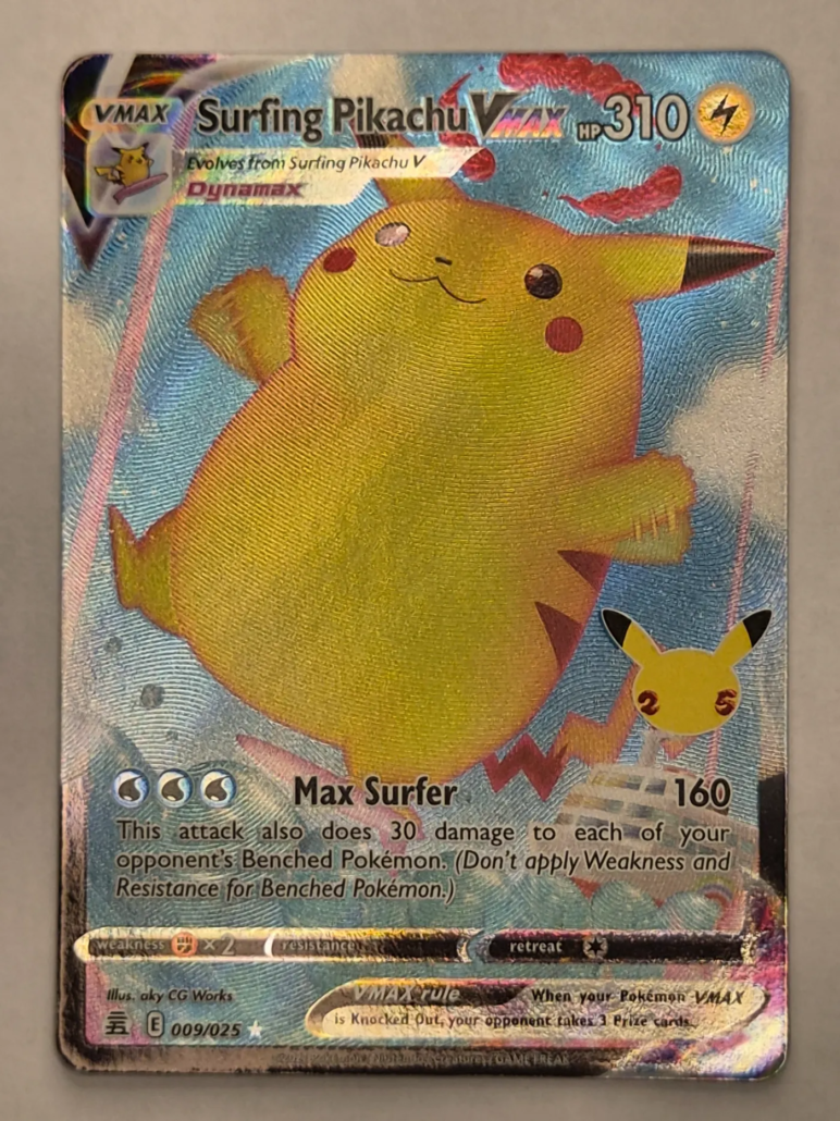 Voorkant van Surfing Pikachu VMAX 009/025 Holo Rare VMAX uit Celebrations